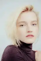 Julia Garner