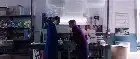 Punch-Drunk Love (2002) Hindi screenshot 3